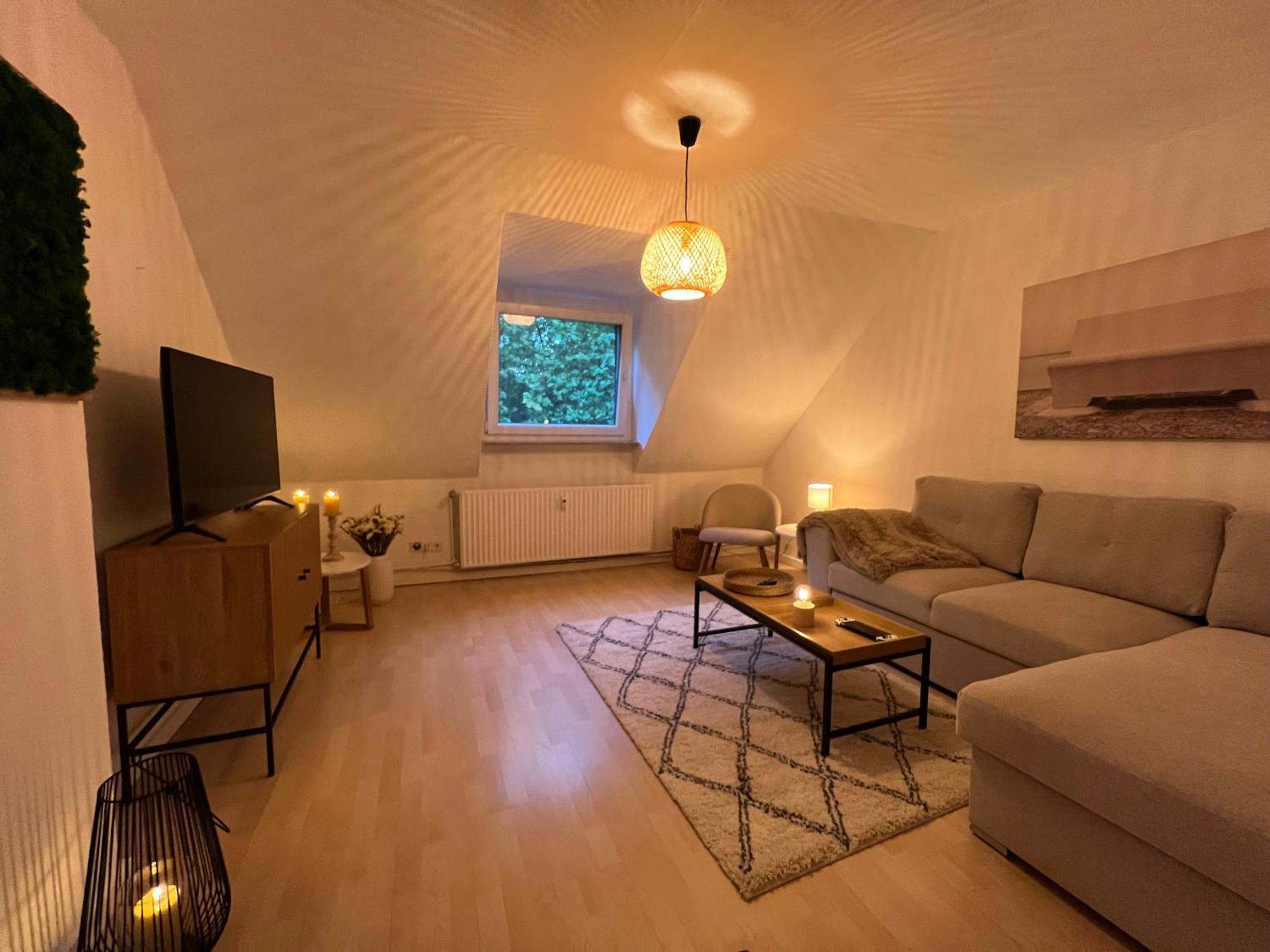 Apartment 50qm Dachgeschoss Zentral In Ehrenfeld *